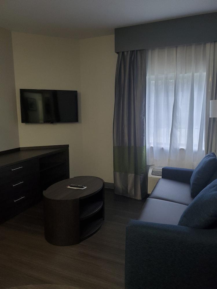 แคนเดิ้ลวูด สวีท น็อกซ์วิลแอร์พอร์ต-อัลโคอา Hotel อัลคอ ภายนอก รูปภาพ